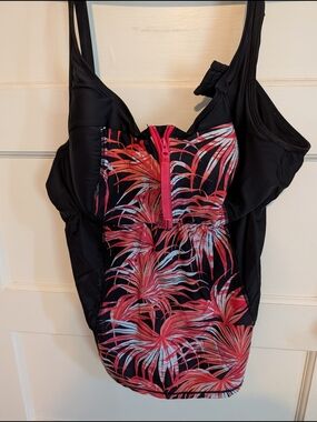 Women's Black & Pink Tropical Zip-Front Swim Top And Swim Skirt.